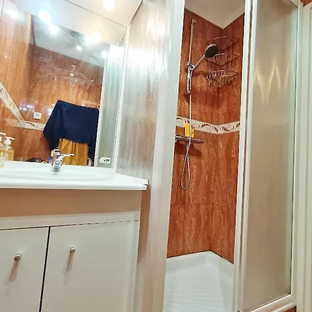 Appartement Le Nid D'Oeillet, T3 Bis, Wifi, Jardin Commun à Bagnères-de-Luchon Extérieur photo