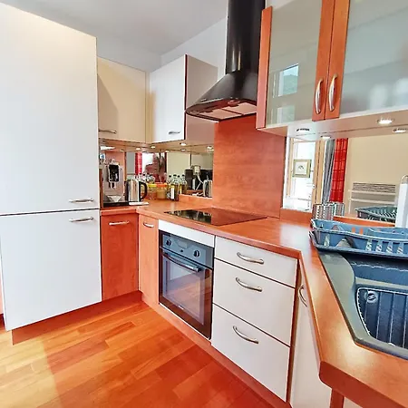 Appartement Le Nid D'Oeillet, T3 Bis, Wifi, Jardin Commun à Bagnères-de-Luchon Extérieur photo