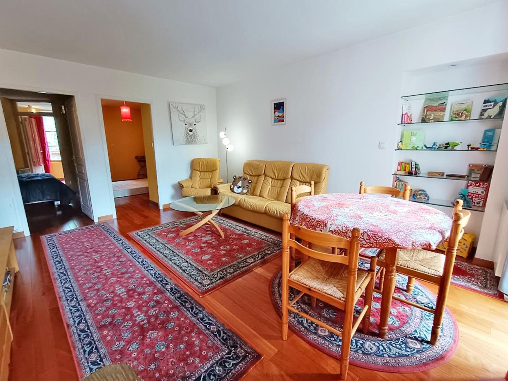 Le Nid D'oeillet, T3 Bis, Wifi, Jardin Commun * Bagneres-de-Luchon